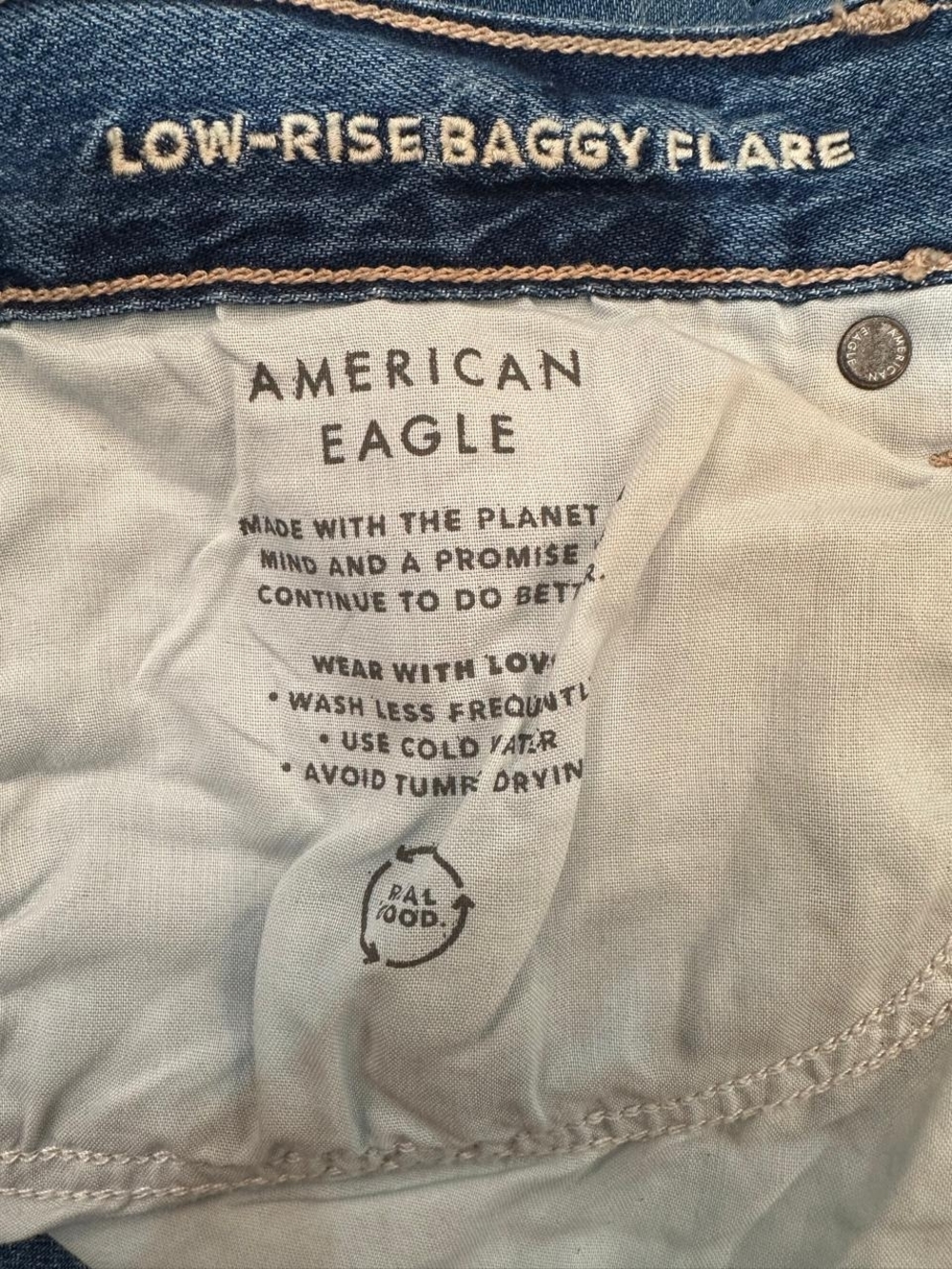 American Eagle Outfitters Light Blue Denim Jeans - Size 14 - Picture 5 of 10